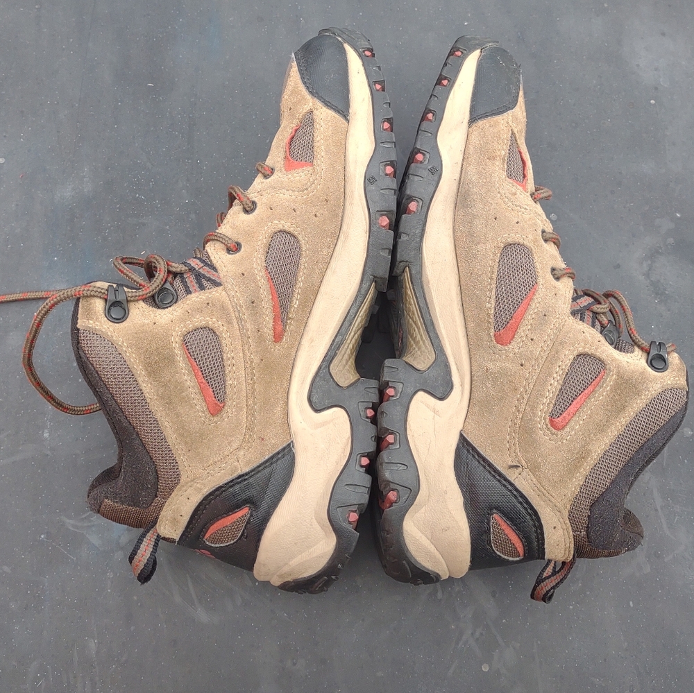 Columbia hiking boots Suade 10